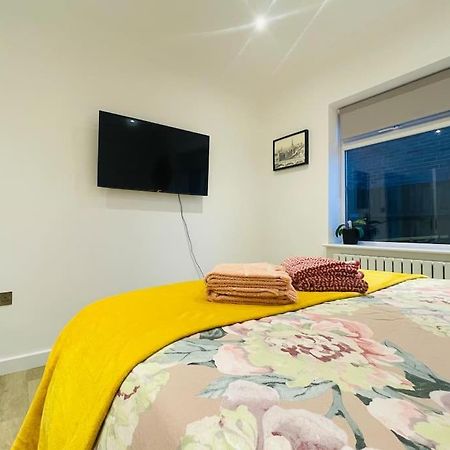 Rooms In A Beautiful House With Free On St Parking Hove Esterno foto