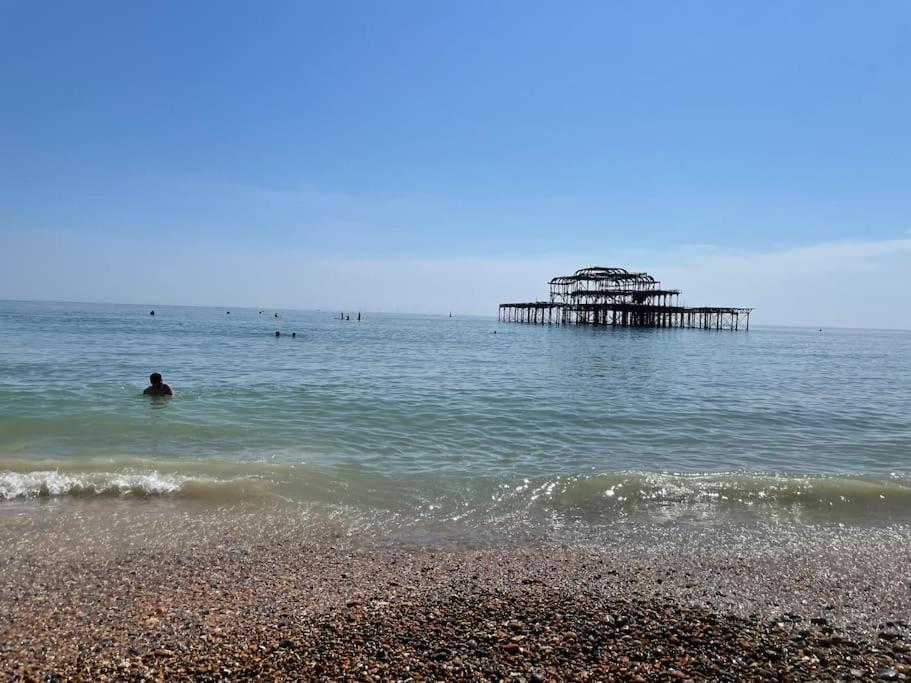 Rooms In A Beautiful House With Free On St Parking Hove Esterno foto