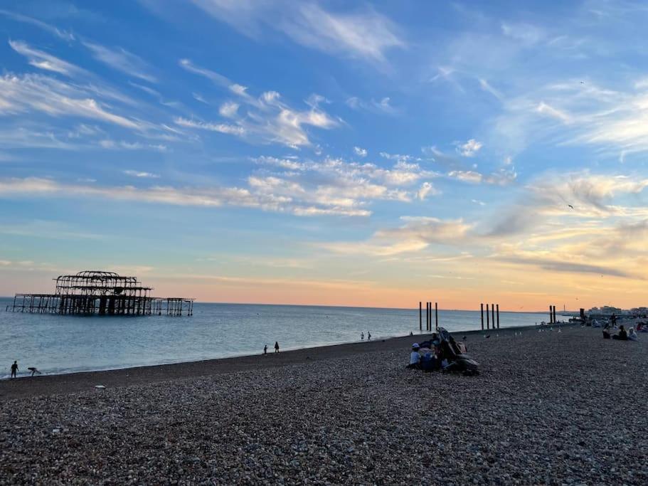 Rooms In A Beautiful House With Free On St Parking Hove Esterno foto